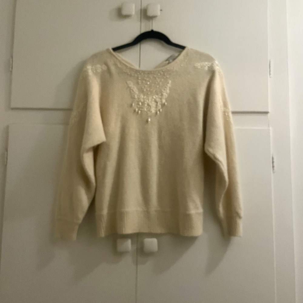 Vintage Dividend Cream Sweater Knit Jumper with Pearl Detail Size Large